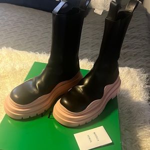 Bottega veneta SZ 39/8.5 leather boots with pink
